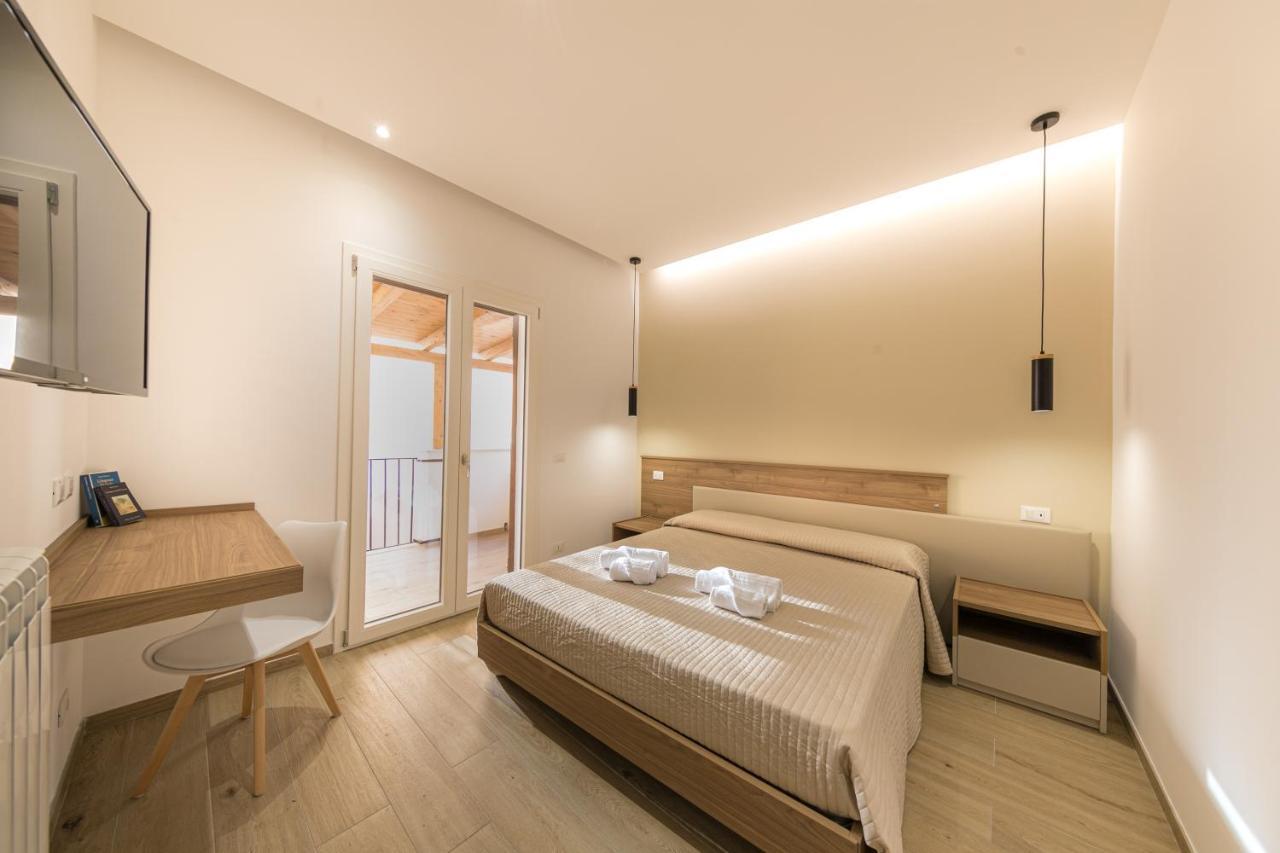 Coresi Rooms تْشيفالو المظهر الخارجي الصورة