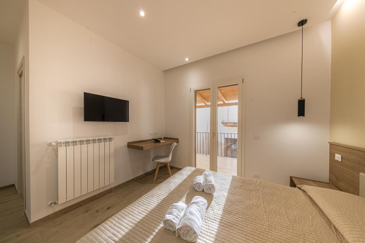 Coresi Rooms تْشيفالو المظهر الخارجي الصورة
